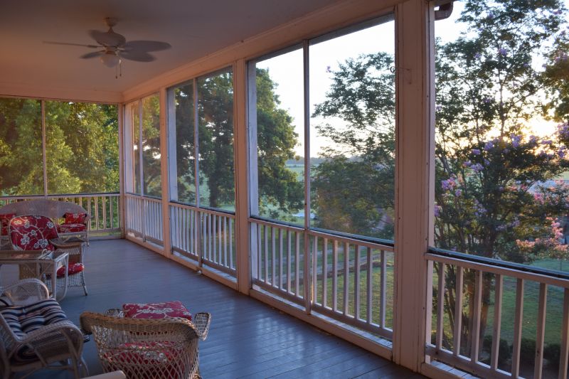 Screened Porch with Lighting